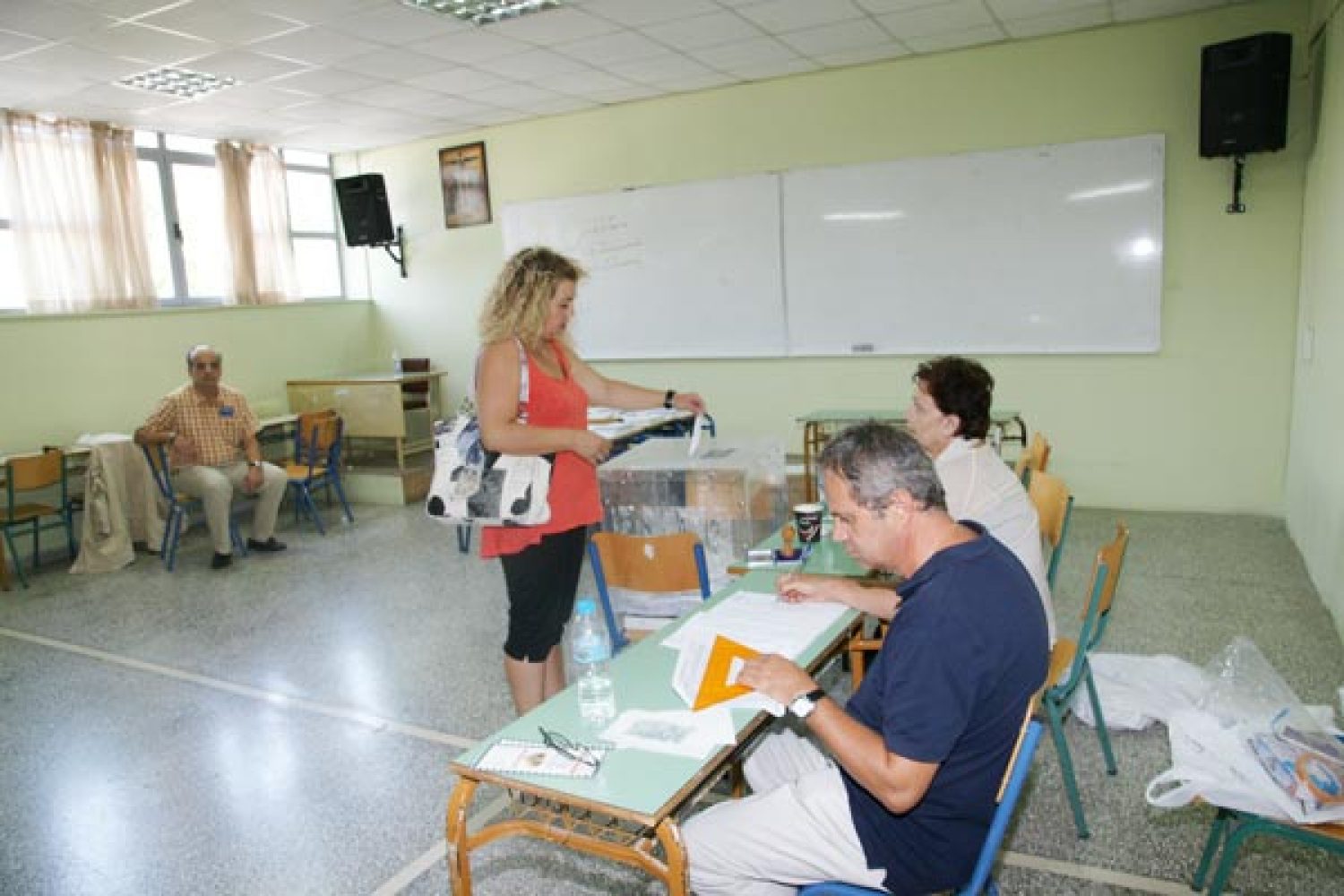 Μακριά από τις κάλπες έμειναν οι μισοί Ηπειρώτες!