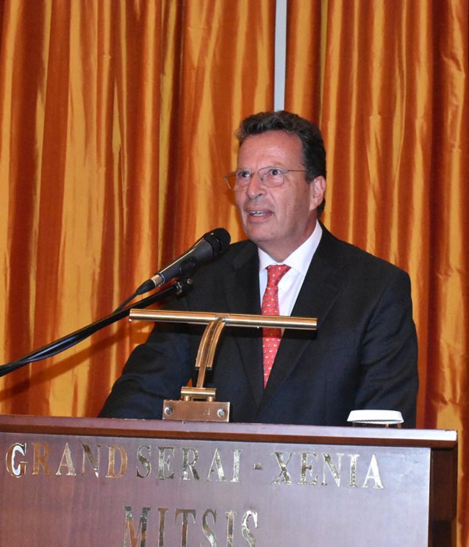 ΣΦΥΡΟΚΟΠΗΜΑ ΚΥΡΤΣΟΥ ΣΕ ΚΥΒΕΡΝΗΣΗ