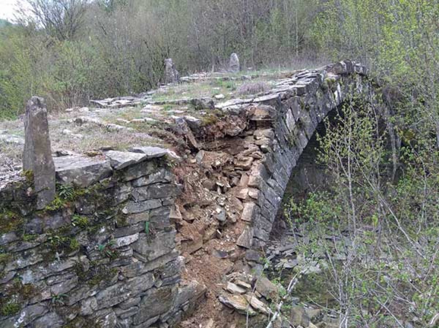 «Κραυγή αγωνίας» για τα μοναδικά πέτρινα γεφύρια της Ηπείρου!