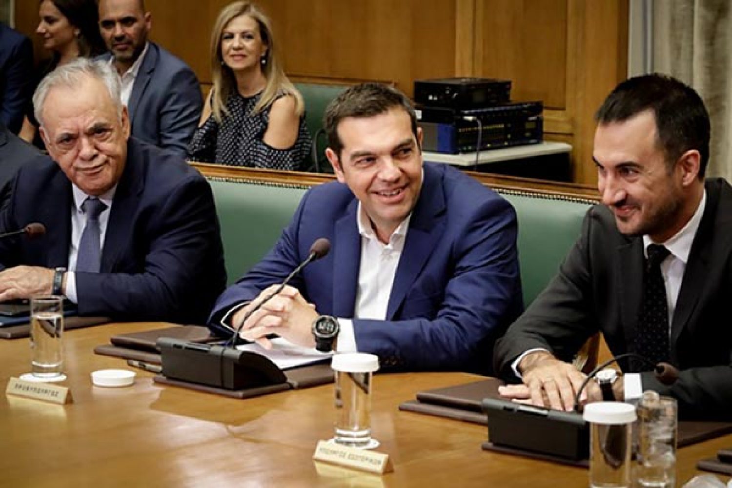 «ΠΑΙΧΝΙΔΙΑ» ΠΑΡΟΧΩΝ ΑΠΟ ΑΛ. ΤΣΙΠΡΑ!