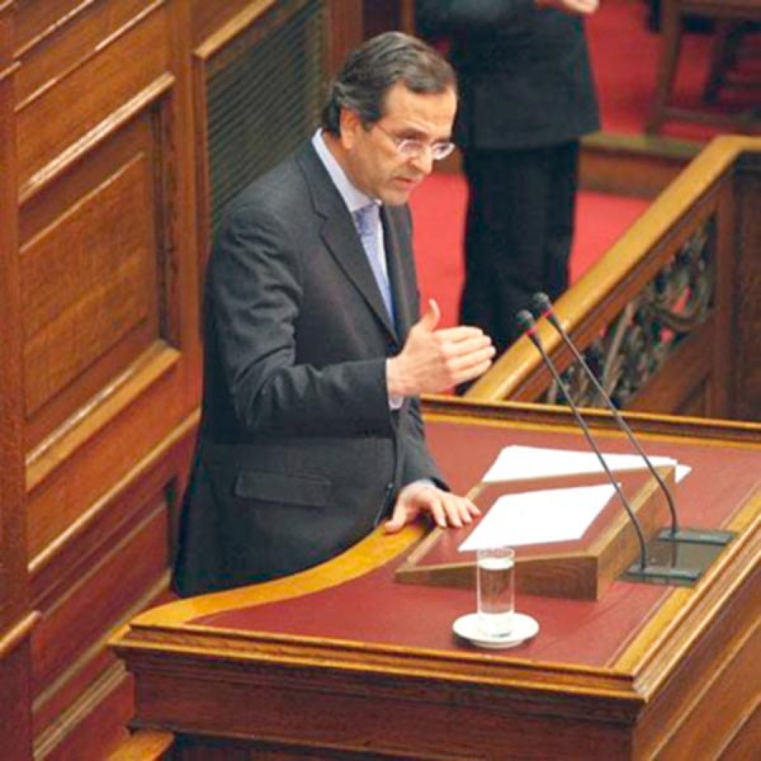 ΠΡΟΣ ΕΘΝΙΚΗ ΠΕΡΙΠΕΤΕΙΑ Η ΧΩΡΑ!