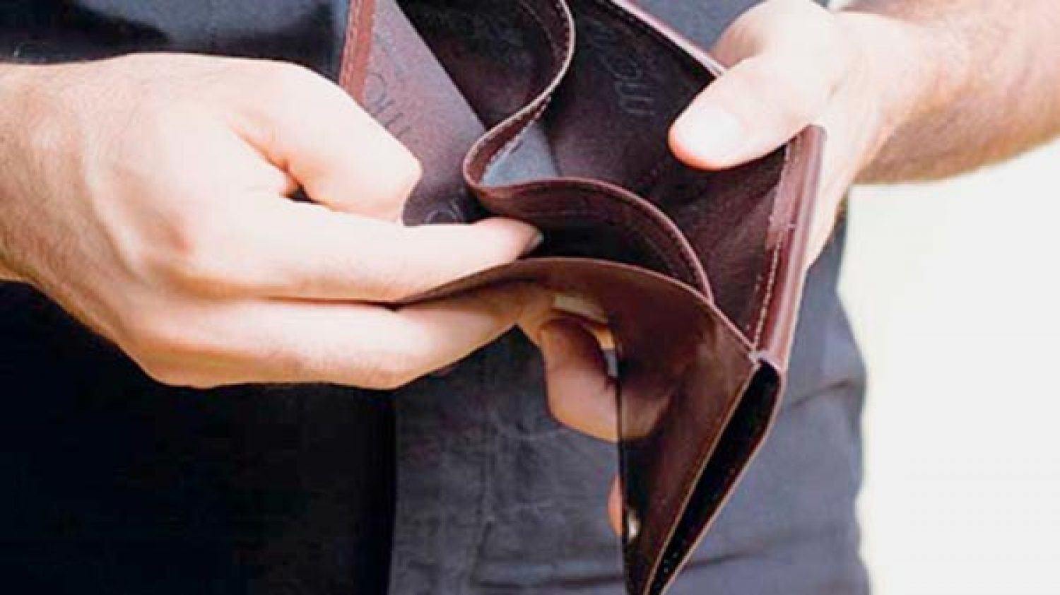 Η ΟΙΚΟΝΟΜΙΑ «ΘΗΛΙΑ» ΓΙΑ ΤΟΝ ΤΣΙΠΡΑ
