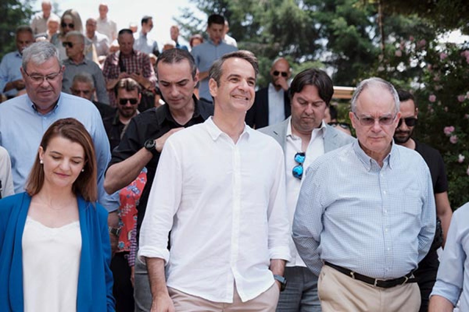 ΠΡΟΣ ΙΣΧΥΡΗ ΑΥΤΟΔΥΝΑΜΙΑ Η Ν.Δ.!