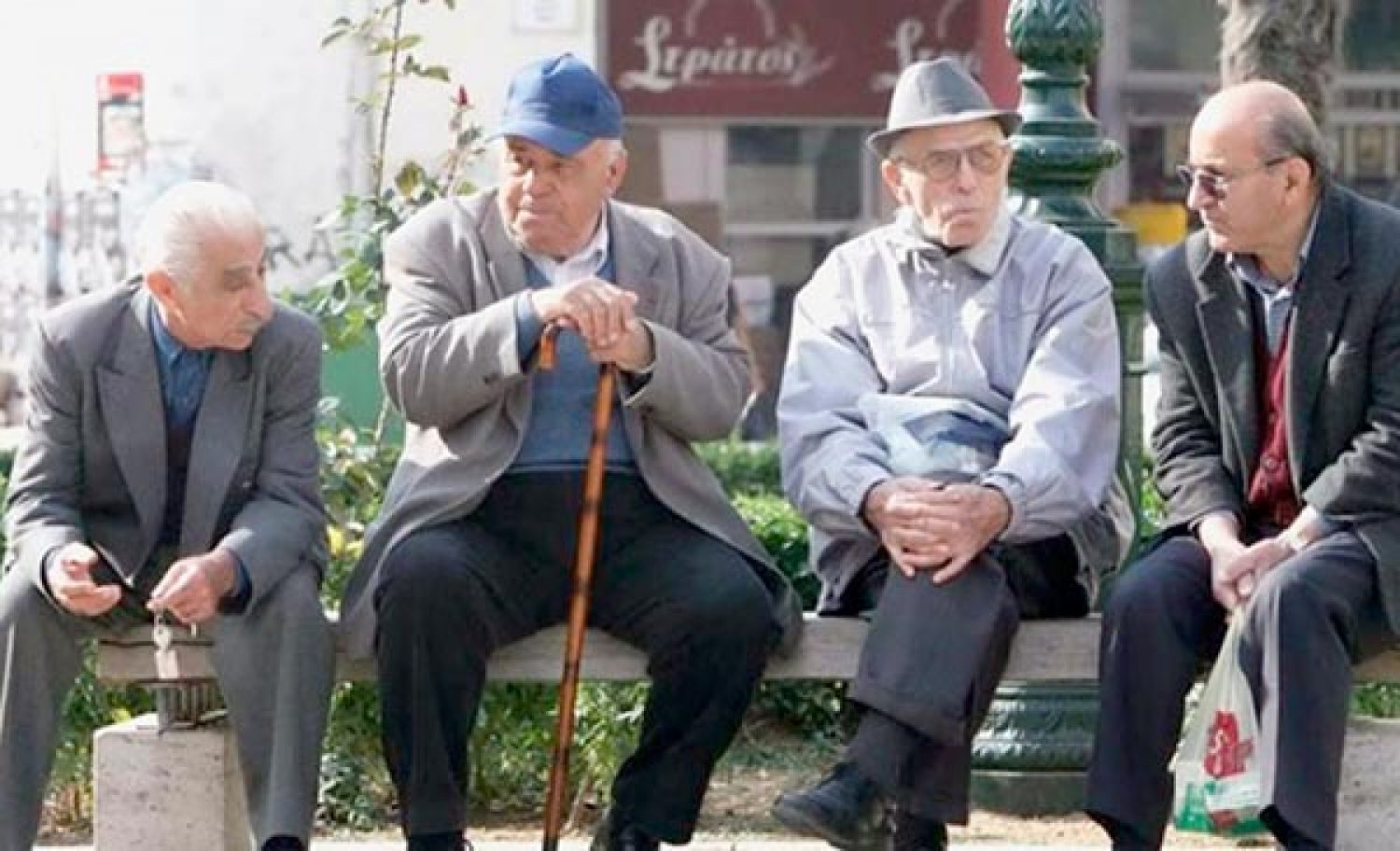 Πολλά τα χτυπήματα που δέχθηκαν από τον ΣΥΡΙΖΑ οι συνταξιούχοι!