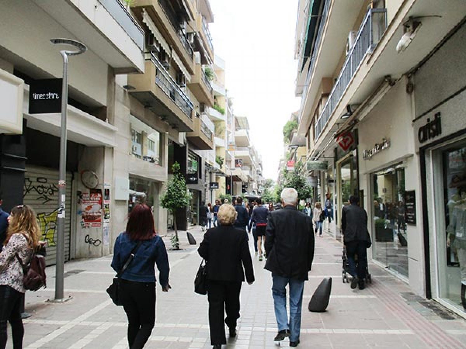 Εστίαση και λιανεμπόριο ζητούν επειγόντως μέτρα!