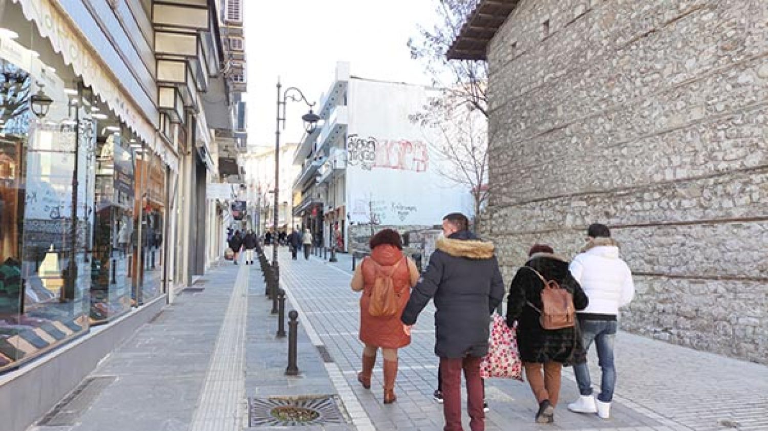 Για να μη «σβήσει» η αγορά να συνεχιστούν τα μέτρα!