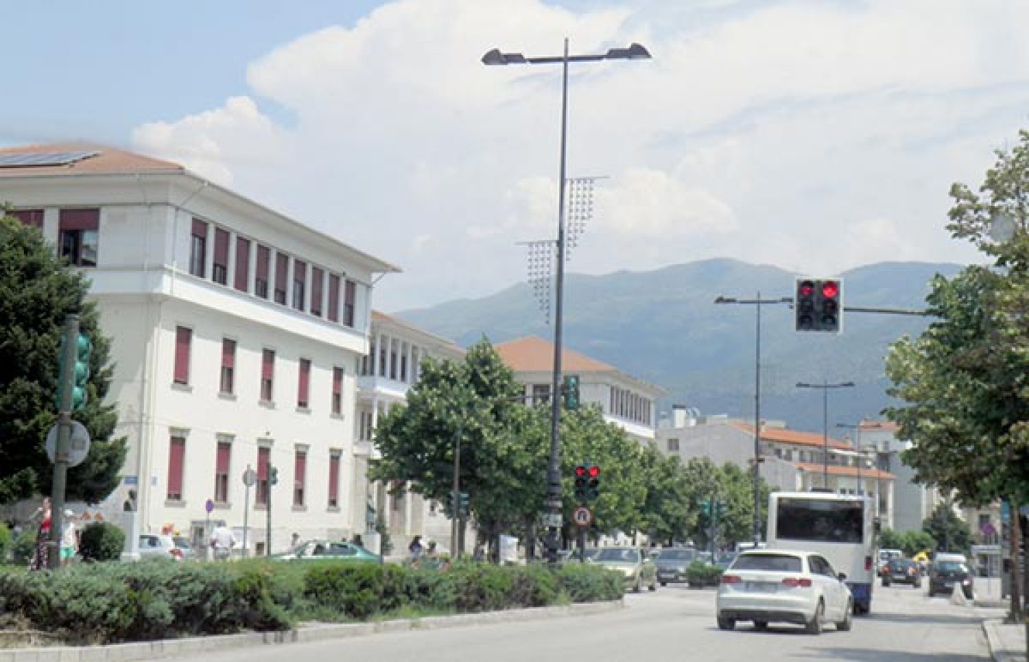 ΣΦΙΓΓΕΙ ΤΟ…ΖΩΝΑΡΙ ΕΝΟΨΕΙ ΧΕΙΜΩΝΑ!