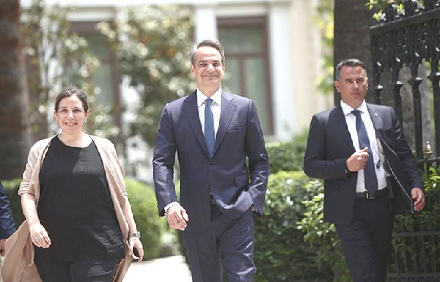 ΟΛΟΤΑΧΩΣ ΓΙΑ ΑΥΤΟΔΥΝΑΜΗ Ν.Δ.!