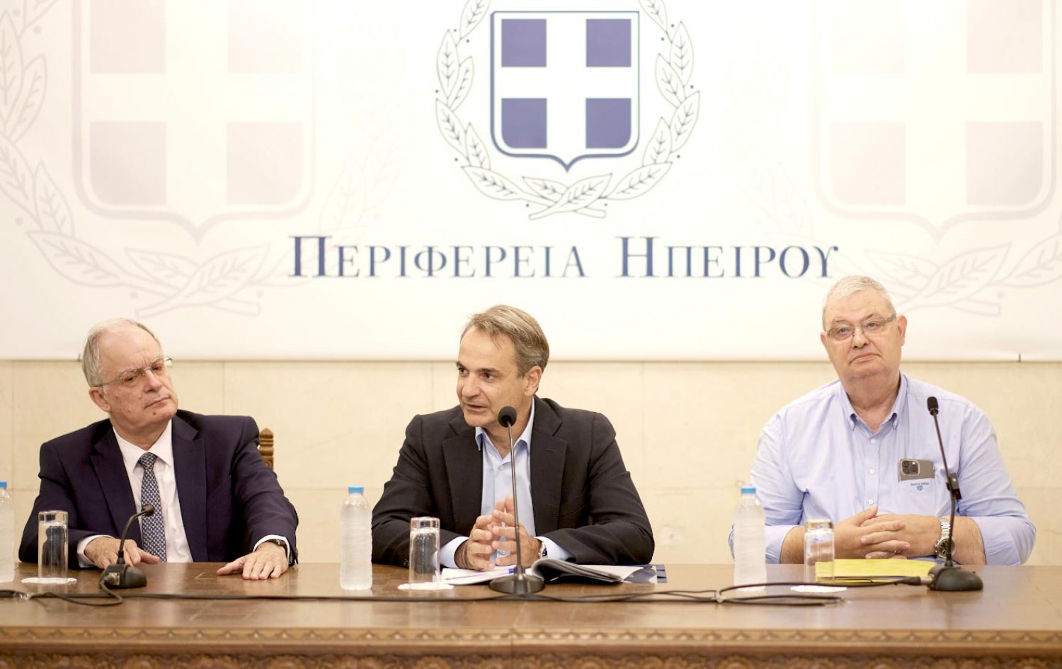 ΕΠΙΣΚΕΨΗ ΜΕ ΑΙΤΗΜΑΤΑ - ΥΠΟΣΧΕΣΕΙΣ!