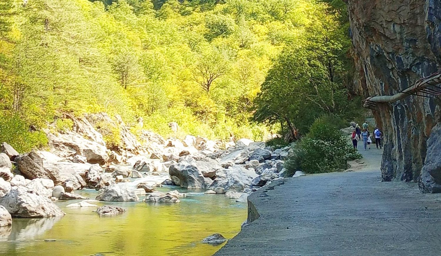 Επιχείρηση μεταφοράς 66χρονου από το μονοπάτι της Μονής Στομίου