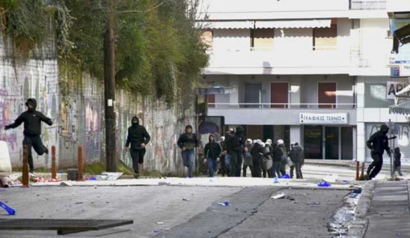 Έκτροπα – ντροπή για το ποδόσφαιρο σημειώθηκαν χθες στο «Ζωσιμάδες»!