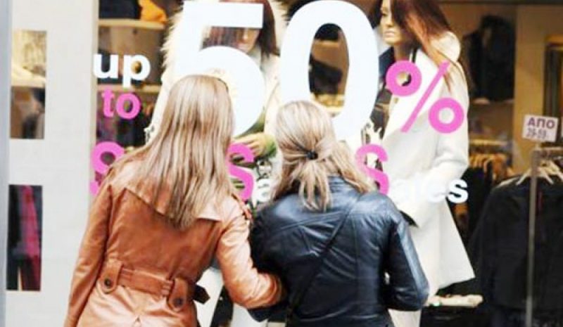 Με πτώση τζίρου που έφθασε και το 10% οι ενδιάμεσες εκπτώσεις στα Γιάννενα