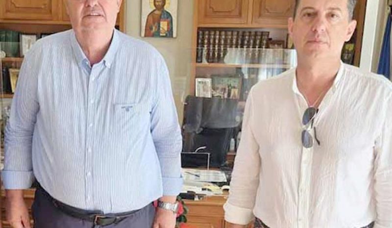 Τρέμει τη δεύτερη Κυριακή και τώρα τα δίνει ΟΛΑ σε ΟΛΟΥΣ ο Αλ. Καχριμάνης!