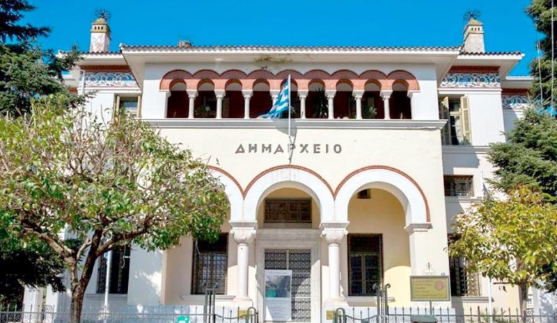 Όταν πρώην δήμαρχος έψαχνε τον νυν στο Δημαρχείο και δεν τον έβρισκε!..