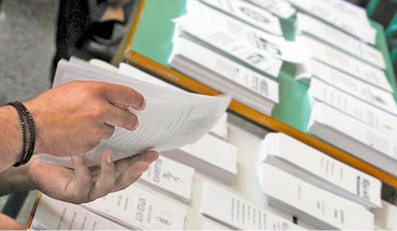 «Τρέχουν και δεν φθάνουν» επικεφαλής και υποψήφιοι σε Δήμους - Περιφέρεια