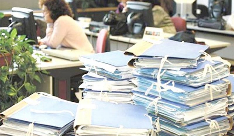 ΜΟΝΙΜΑ…ΡΙΓΜΕΝΟΙ ΟΙ ΜΙΚΡΟΜΕΣΑΙΟΙ!
