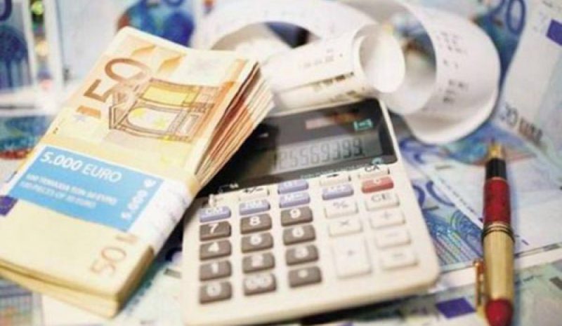 ΤΟ ΒΑΡΟΣ ΠΕΦΤΕΙ ΣΤΟΥΣ «ΜΙΚΡΟΥΣ»!
