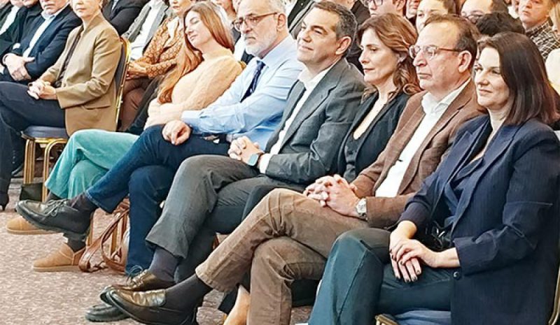 ΠΡΟΕΚΛΟΓΙΚΟΣ ΠΥΡΕΤΟΣ ΣΤΑ ΚΟΜΜΑΤΑ!