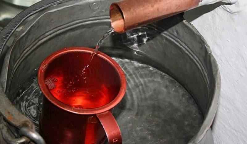 Στη Βουλή έφθασε το θέμα των  «διήμερων» αποσταγματοποιών